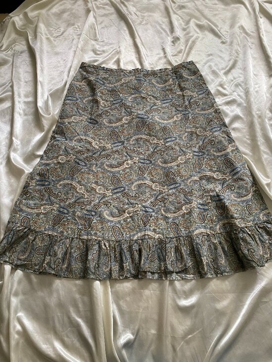 GAP Dresses & Skirts - Vintage y2k Gap 100% Cotton Paisley Ruffle Boho Midi Skirt Size 10